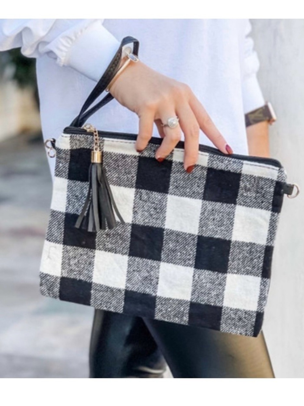 LIB NEW YORK B&W Buffalo Plaid Wristlet Clutch